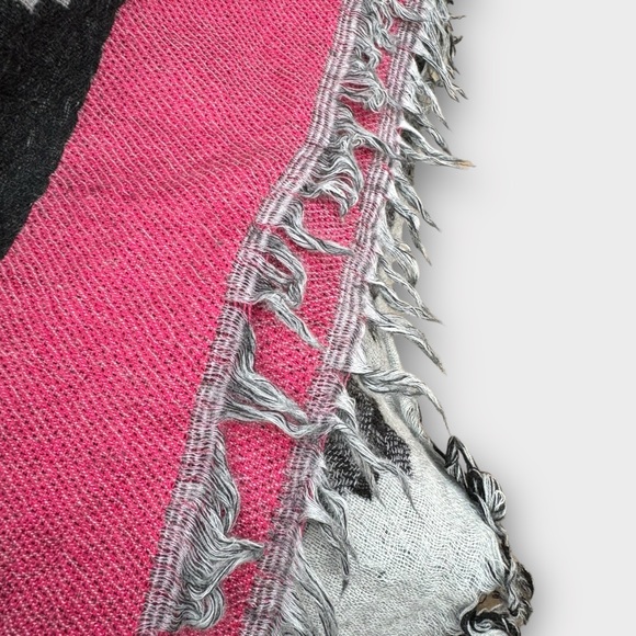 Wilfred 100% Wool Diamond Mosaic Blanket Scarf - Picture 3 of 6